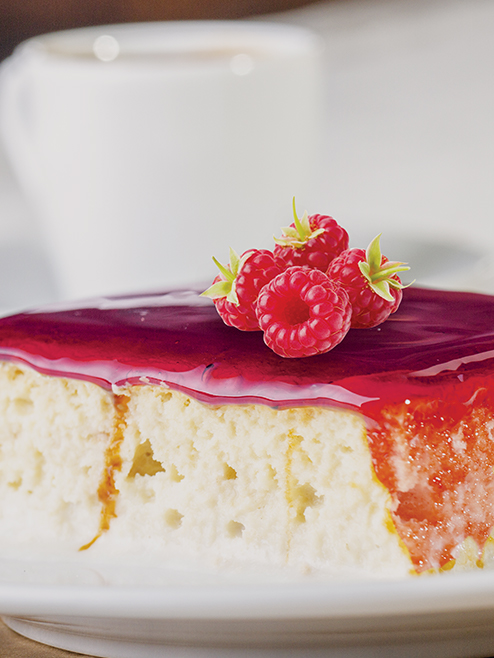 Trileçe Frambuaz Soslu